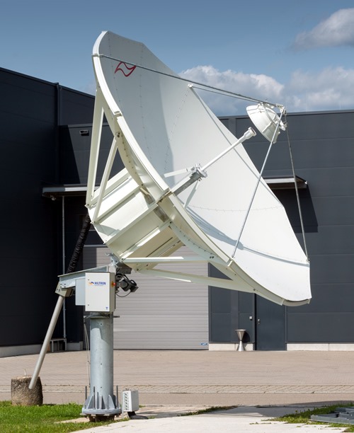 Hiltron_HMAM_motorised_satellite_communications_antenna_system_incorporating_an_ESA_Microwave_feed_horn